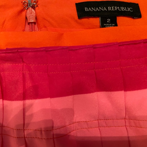 Beautiful Banana Republic Skirt - Picture 5 of 8